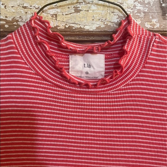 Summer top bundle - Picture 3 of 7